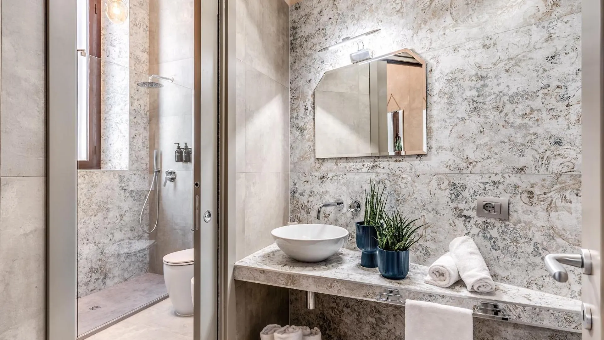 Corso Miracle Suite Rome 0*,