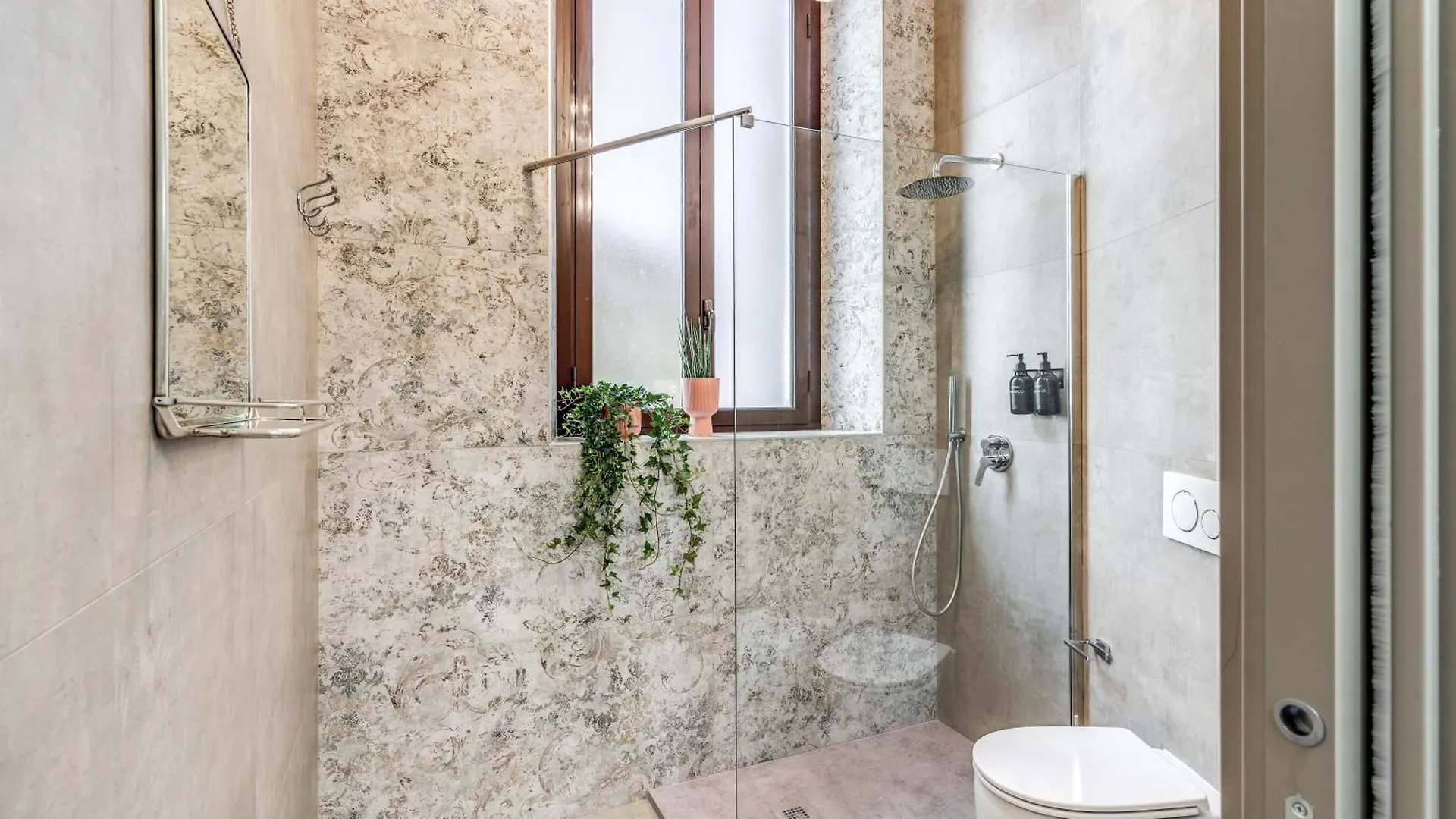 Corso Miracle Suite Rome Italy